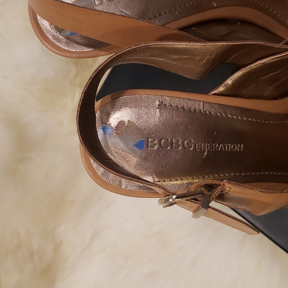 BCBGMAXAZRIA Kaden Size 7.5 Tan Platform Wedge Sandals - Picture 6 of 8